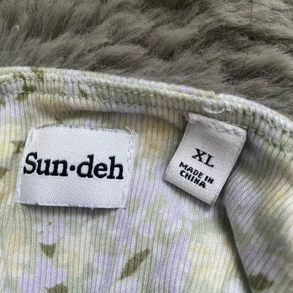 Aritzia Cropped Cami - Picture 3 of 3